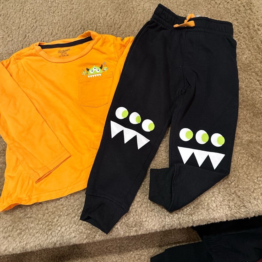 Alex & Jack Hallwoween Two Piece Unisex Outfit Size 2T